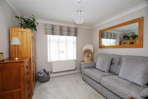 4 bedroom detached house for sale, Hartington Road, Swindon SN25