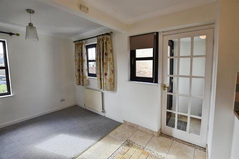 2 bedroom end of terrace house to rent, Weston Mews, Foundry Road, Stamford