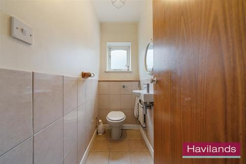 65 Friars Walk, London, N14 5LJ