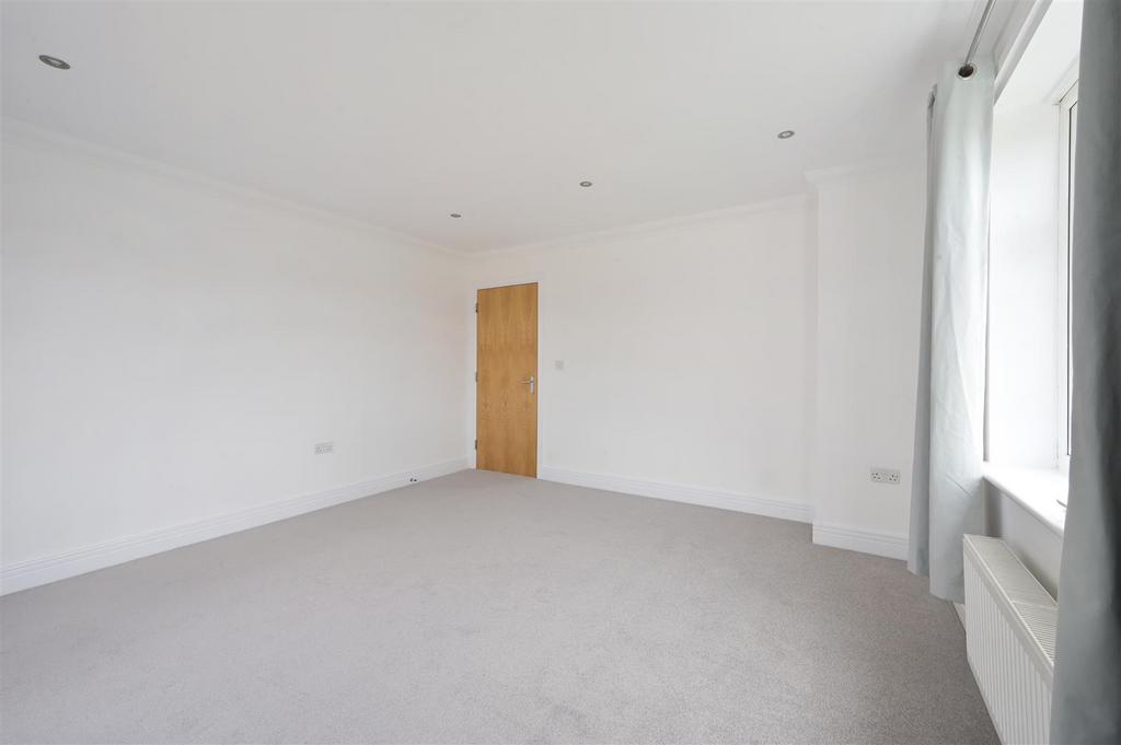 MANOR COURT, FLAT (1).jpg