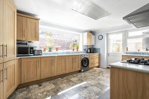 3 Elm Grove, Kidlington, OX5 1DR