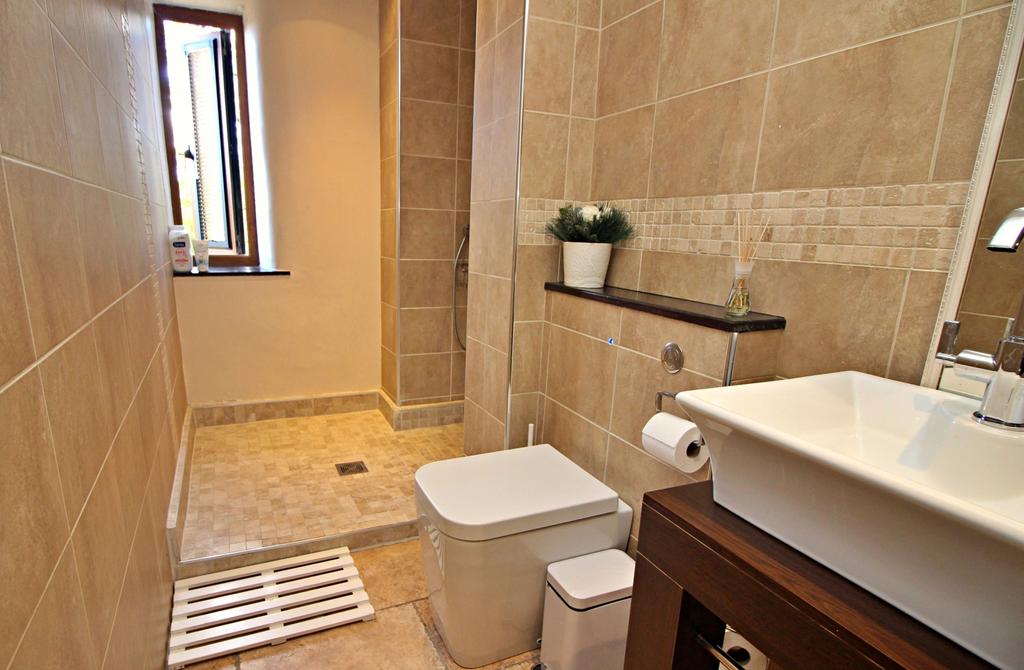 Open Wet Room Shower