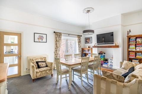 undefined, Huntington Road, York