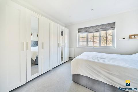 21 Shelton Close, Guildford, GU2 9YW