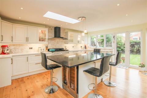 29 Hamilton Crescent, Warley, Brentwood, CM14 5ES