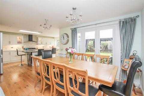 29 Hamilton Crescent, Warley, Brentwood, CM14 5ES