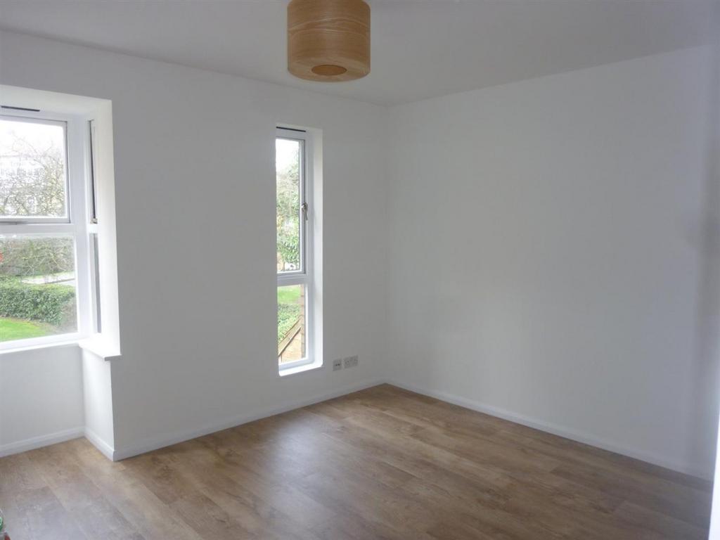 Living Area/Bedroom