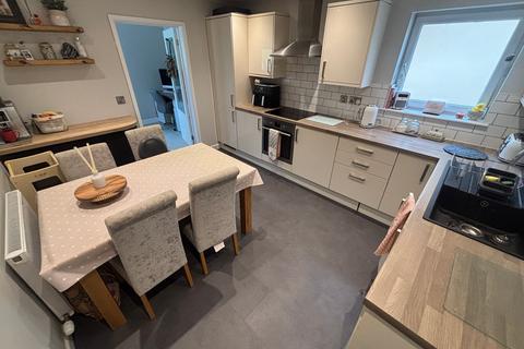 10 Pwllswyddog, Tregaron, SY25 6JG
