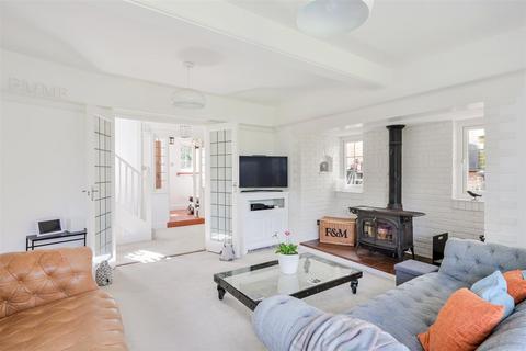 10 The Drive, Banstead, SM7 1DB