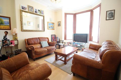undefined, Bensham Manor Road, Thornton Heath, CR7