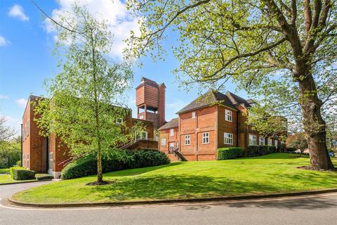 2 bedroom apartment for sale, Elizabeth Drive, Banstead