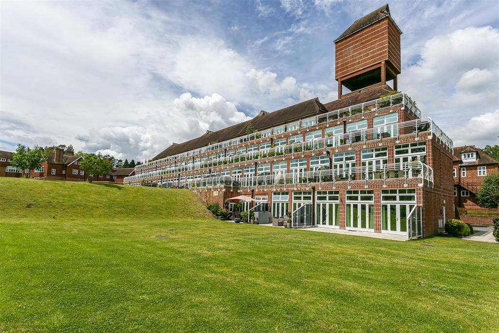Flat-rendell-house-elizabeth-drive-banstead-118.jp