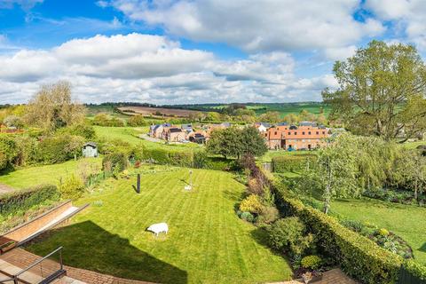 4 bedroom detached house for sale, Horn Hill, Whitwell