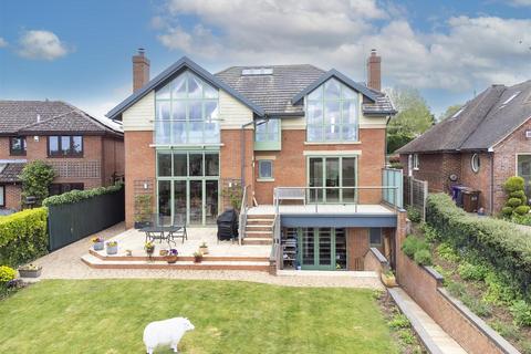 4 bedroom detached house for sale, Horn Hill, Whitwell