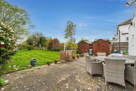 25 Fox Hill, Bapchild, Sittingbourne, ME9 9AB