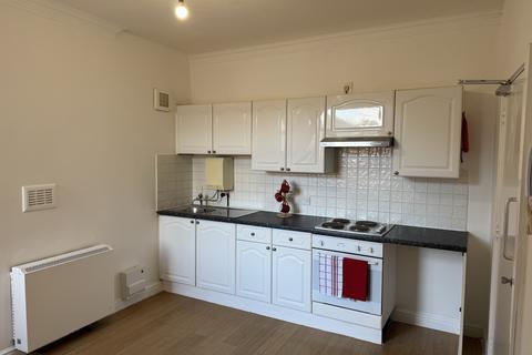 1 bedroom bedsit to rent, Fosse Road Central, Flat 5, Leicester LE3
