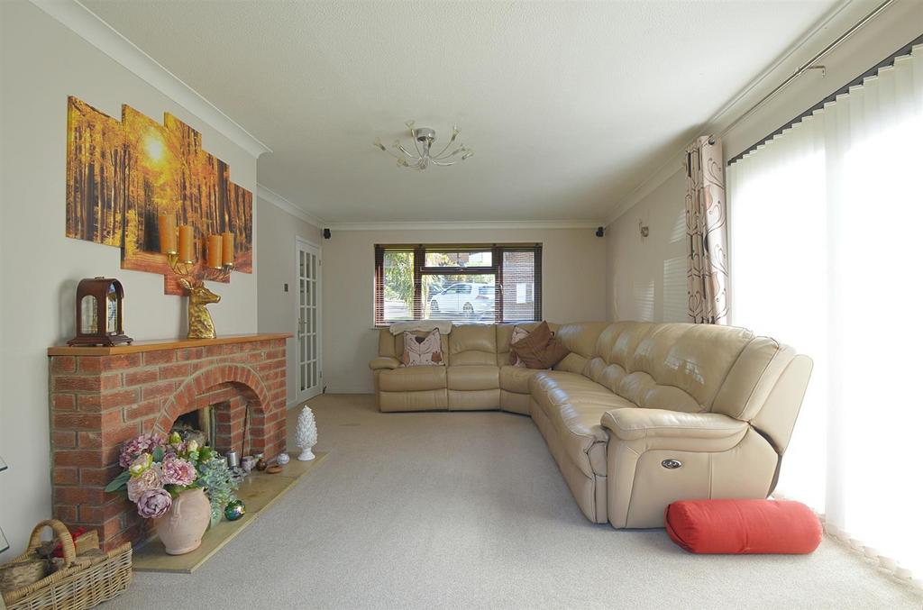 Resized Lounge2.jpg