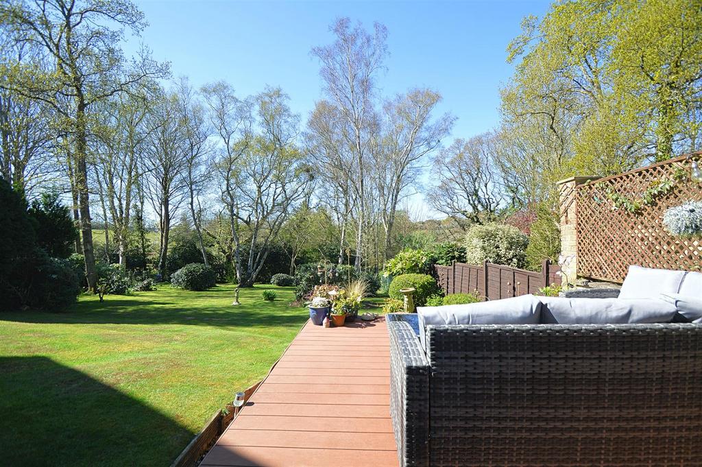 Resized Garden1.jpg
