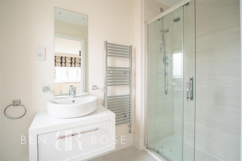 Master Ensuite