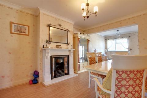 19 Ridge Crest, Enfield, EN2 8JU