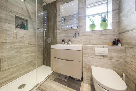 42a Glebe Way, Hanworth, Feltham, TW13 6HJ