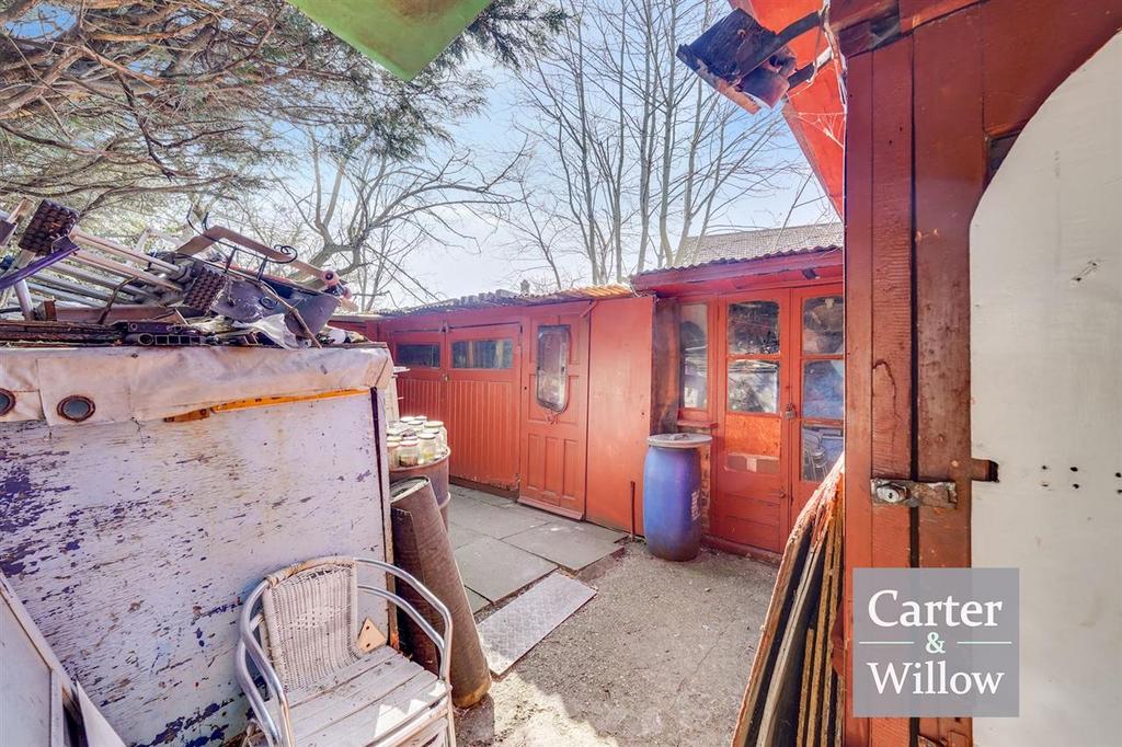 Storage outbuilding