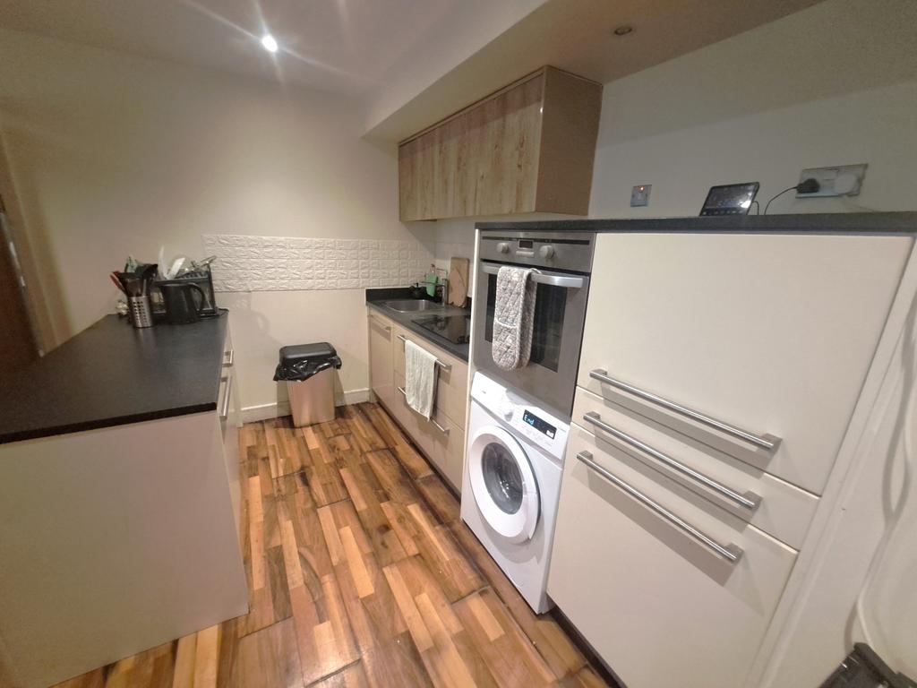 Kitchen/ open plan lounge