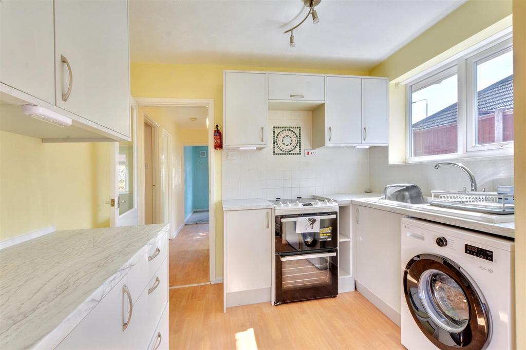 Kitchen 3.jpeg