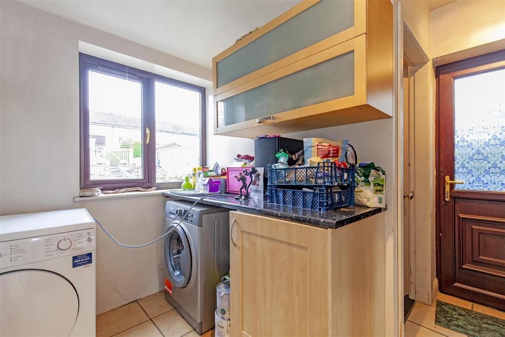 Utility Room-1.jpg