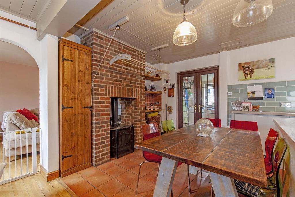 Kitchen-4.jpg