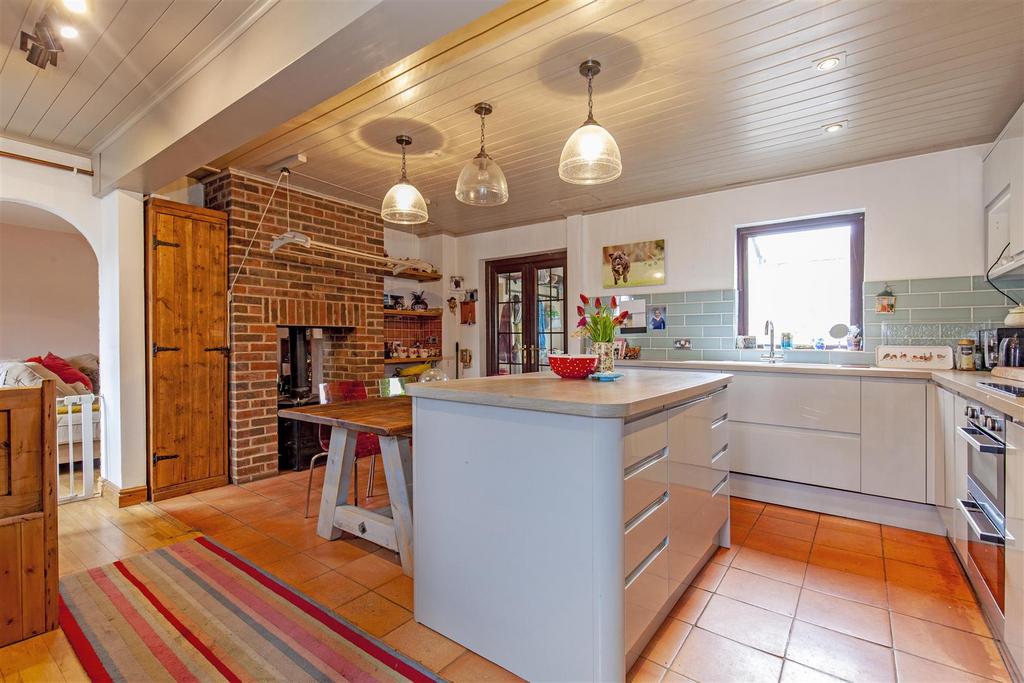 Kitchen-3.jpg