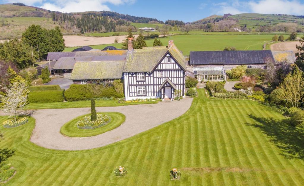 Stunning 6-Bedroom Tudor-Style Home in Bishops Ca