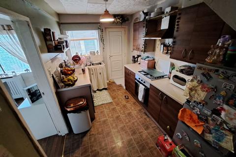 undefined, Investors! First time Buyers! 3 bed house in Bootle