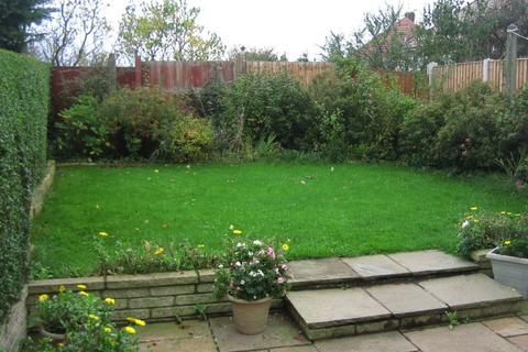 undefined, Investors! First time Buyers! 3 bed house in Bootle