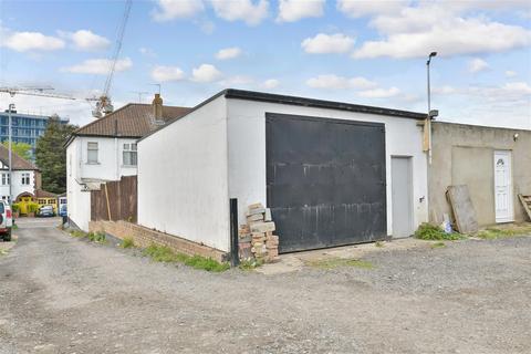 2 Hale End Road, London, E17 4BQ