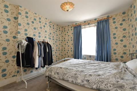 2 Hale End Road, London, E17 4BQ