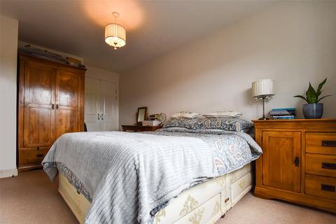 2 bedroom apartment for sale, Blacksmith Close, Hampshire GU12