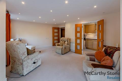 2 bedroom apartment for sale, Claridge House, Littlehampton, West Sussex, BN17 5FE