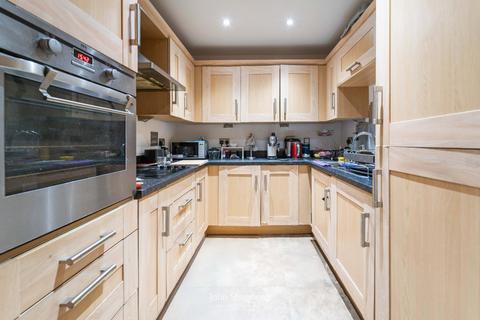 2 bedroom flat for sale, High Street, Harborne, Birmingham, West Midlands, B17