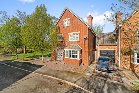 5 bedroom detached house for sale, Iona Crescent, Widnes WA8