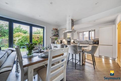 2 bedroom bungalow for sale, Saffron Platt, Surrey GU2