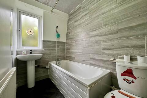 3 bedroom terraced house to rent, Atkinson Road, London, E16 3LR