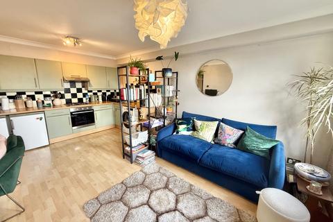 2 bedroom apartment to rent, Brighton BN2