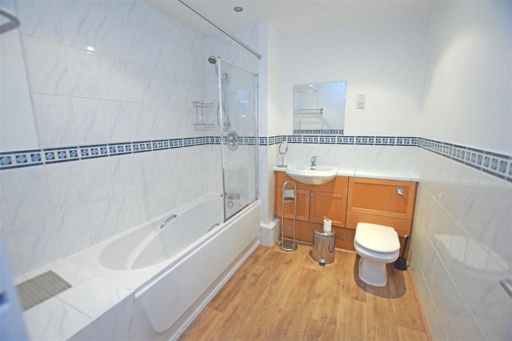 Bathroom.jpg