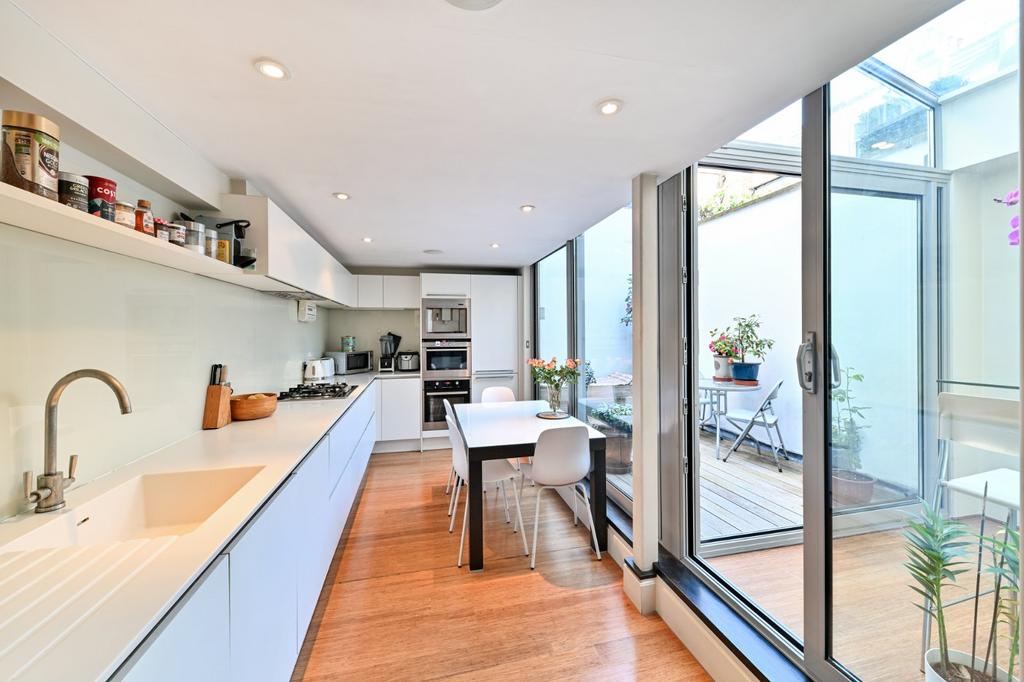 Kitchen/Patio