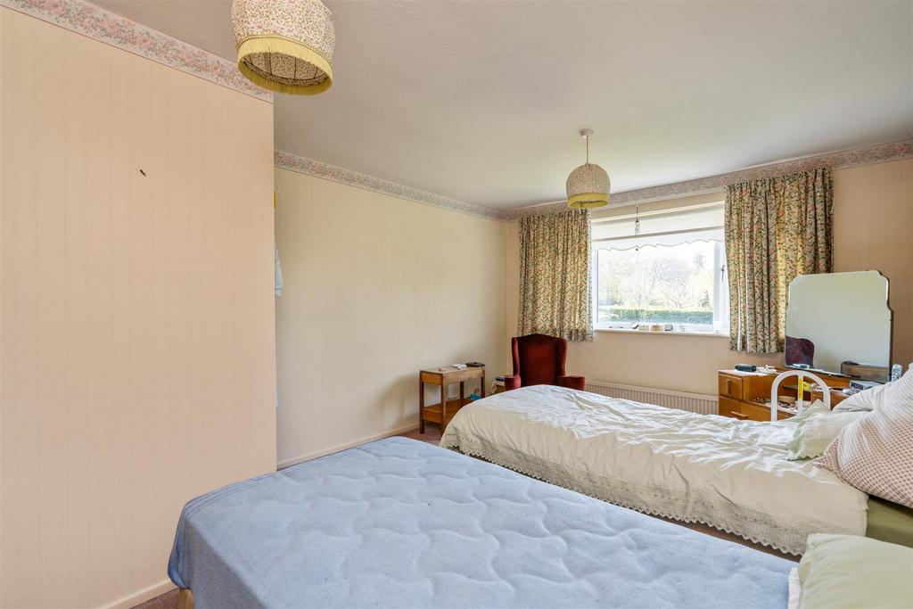 80a Aylesbury Road 14.jpg