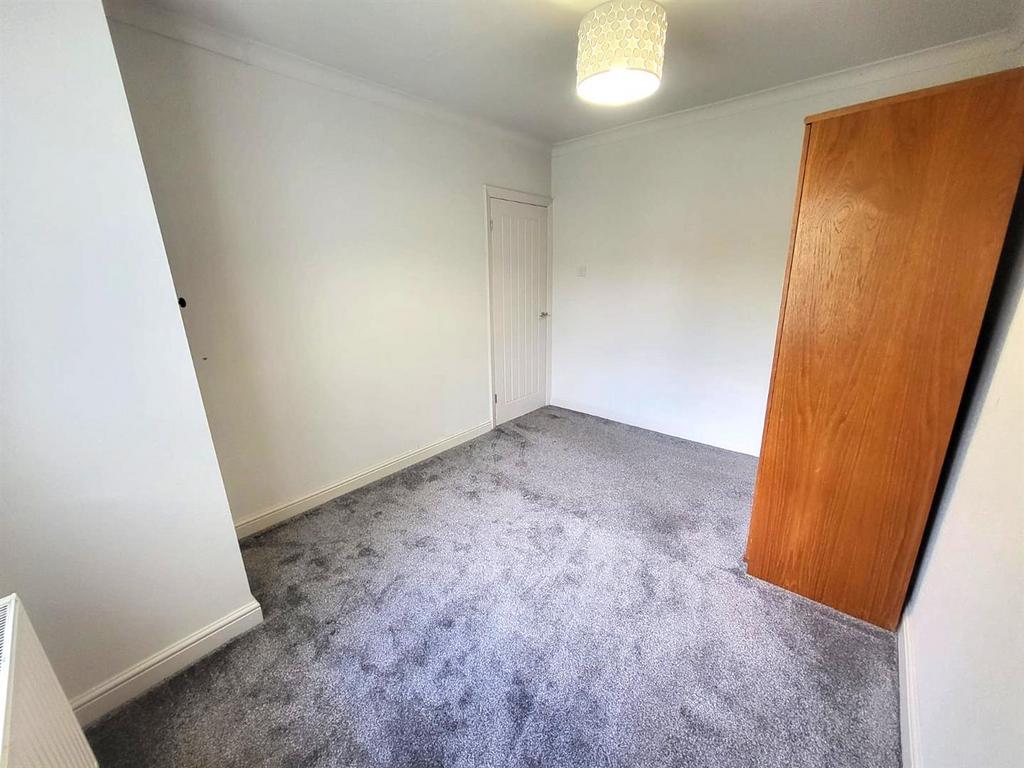 Bedroom 2 Pic 2