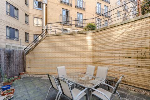 2 bedroom flat for sale, Regents Plaza Apartments, Greville Road NW6