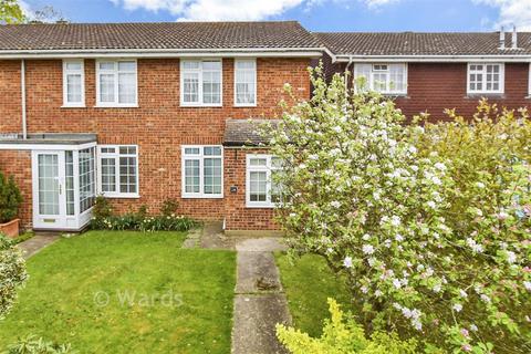2 bedroom end of terrace house for sale, Sovereigns Way, Marden TN12