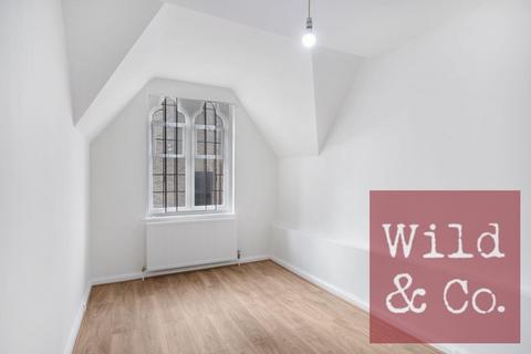 2 bedroom house to rent, Powell Road, Lower Clapton Road